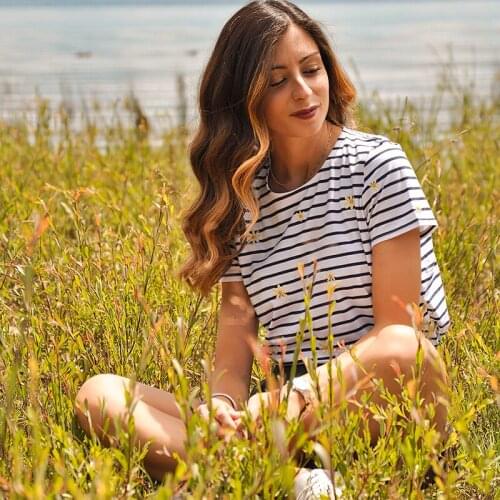 Floral Embroidery T-Shirt Women 2021 Summer Clothing Round Neck Short Sleeve Casual Tee Shirt Top Femme Elegant Tshirt Tunic