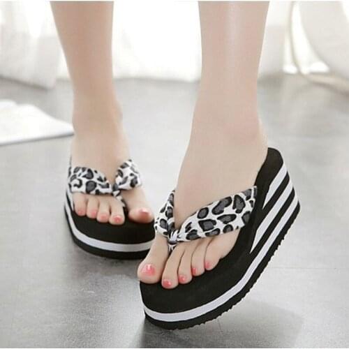 2021 Summer new womens sandals and slippers, super high bottom, non-slip flip flops, slope heels, students wear cool pads