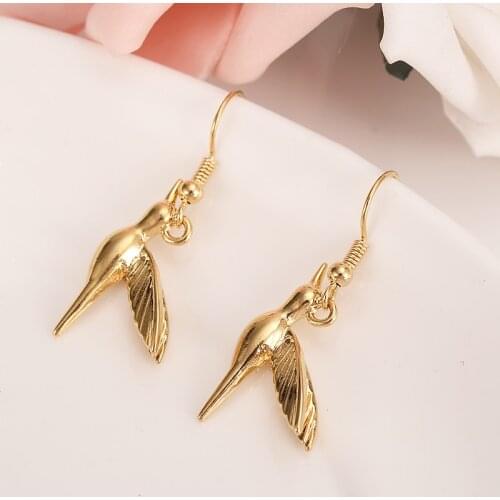 Gold small Tobago Animal Necklace Hummingbird Necklace Bird Pendant Dainty Hummingbird Jewelry for women Party Accessories gift