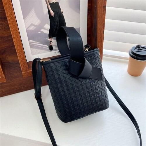 New Woven Soft Leather Bucket Bag Handbags for Women 2021 Summer Buckle Mobile Phone Bag Messenger Bag Satchels Purse