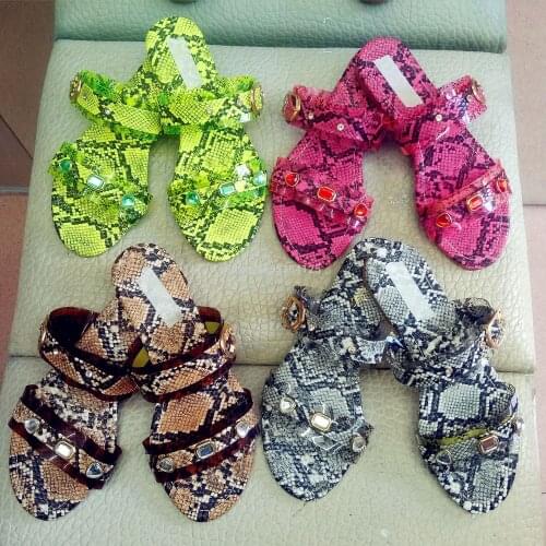 Womens New Gem Leather PU Flip Flop Beach Slippers Outdoor Wild Fashion Ladies Slippers 2020 Europe and America Sexy Sandals