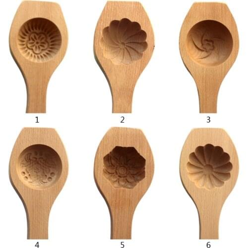 3D Flower Pattern Eco-Environmental Traditional Wooden Cookie Carved Round Wooden Mould Easy Clean Gift for Family Home