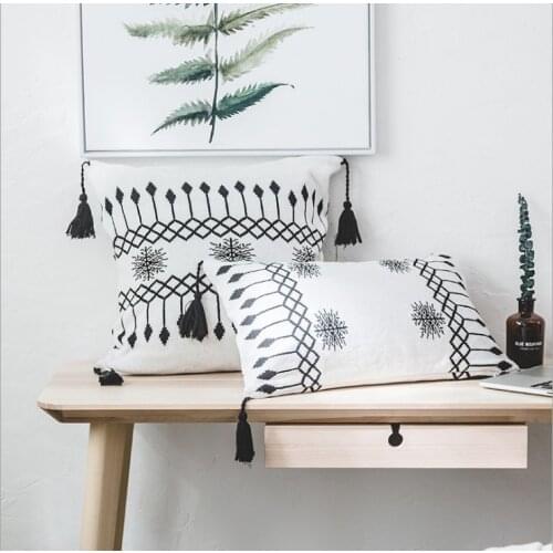 White Black Knitted Cushion Cover with Tassels Jacquard Snow Pillow Case For Sofa Bed Room Home Decorative Pillow Cover 45x45cm