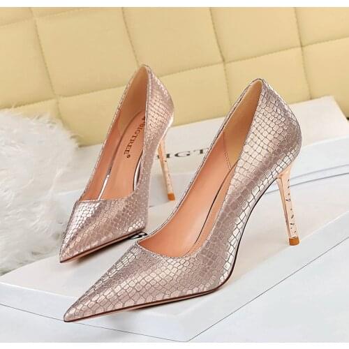 Womens Metal Glitter Fashion Shoes Pointed Toe 9.5CM thin Dress Female Pumps Sexy Bling Bridal Wedding Woman Shoes High Heels