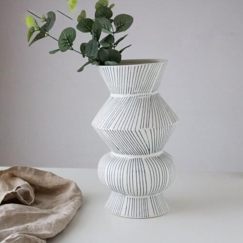 Creative Simple Ceramic Crafts Geometric Irregular Vase Home Decoration Restaurant Desktop Flower Arrangement Container