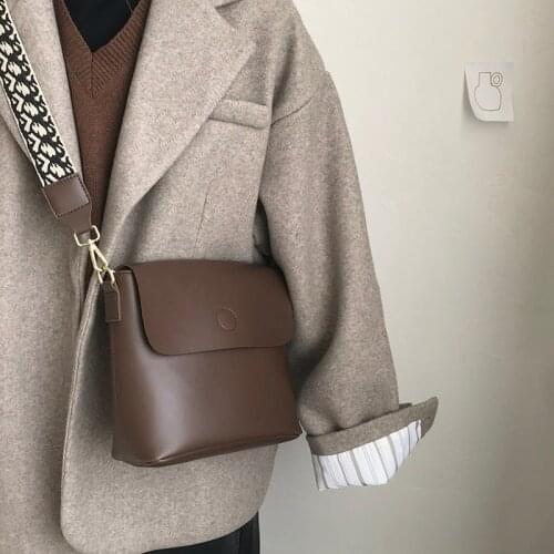 HISUELY 2021 Vintage Messenger Bags Women Pu Leather Elegant Shoulder Bags Office Niche Ladies Handbags Female Fashion Totes Q6