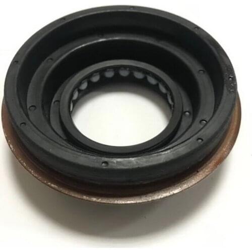 Car accessories 24230682 6T30 6T40 6T45 Transmission Left half shaft oil seal for CRUZE GM