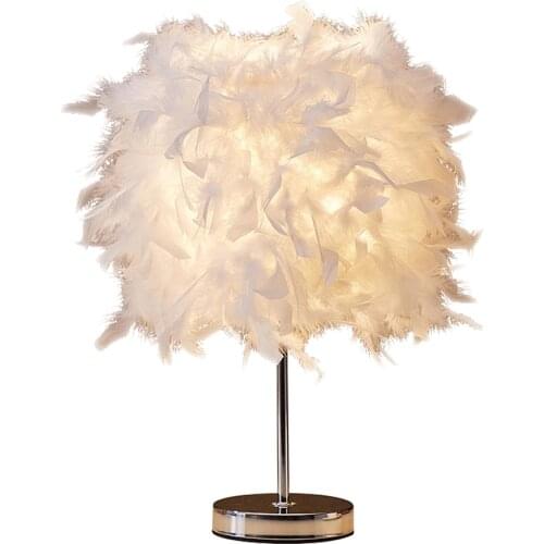 Modern Nordic Feather Table Lamp Bedside Desk Vintage Night Light Bedroom Atmosphere Lamps Wedding Romantic Room Decoration
