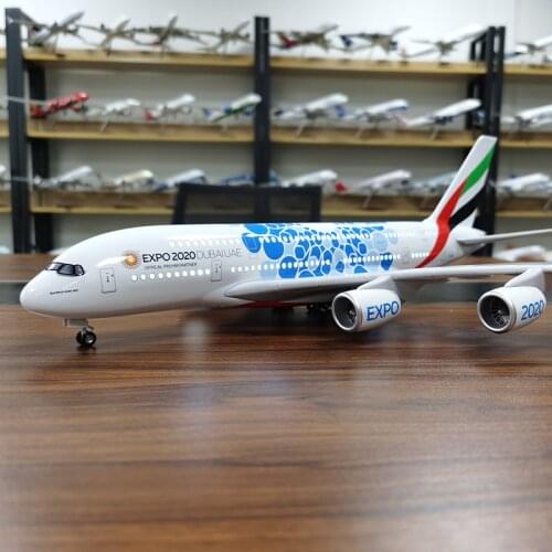 About 47.5cm 1/157 Emirates Airline B-777-300 Expo Die Casting Alloy Model Airliner Desks Static Decoration Toy Collection Gifts