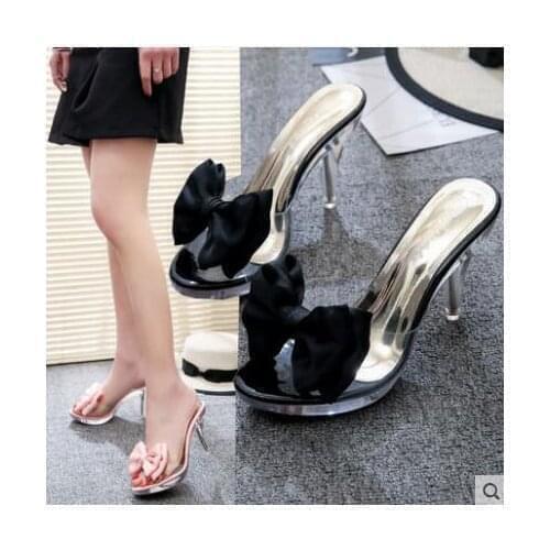 2019 New Slippers Women Sweet Bowtie Crystal Slippers Woman Transparent Open Toe Outdoor Female Shoes Silver Summer Shoes Woman