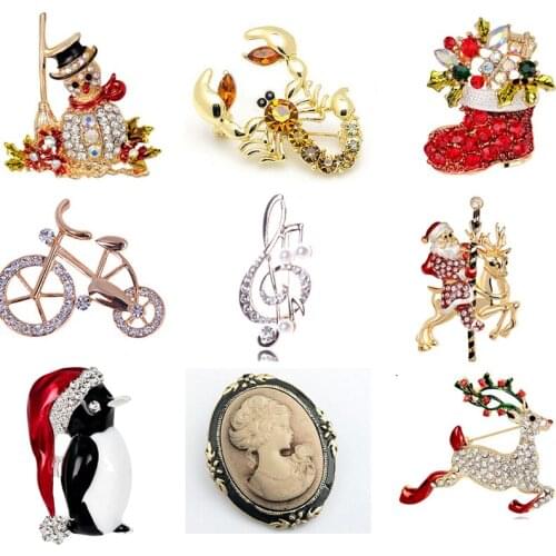 1pcs Christmas Gift Crystal Bell Shoe Boots Deer Snowman Cat Santa Claus Brooches Pins Wedding Jewelry Women Brooch