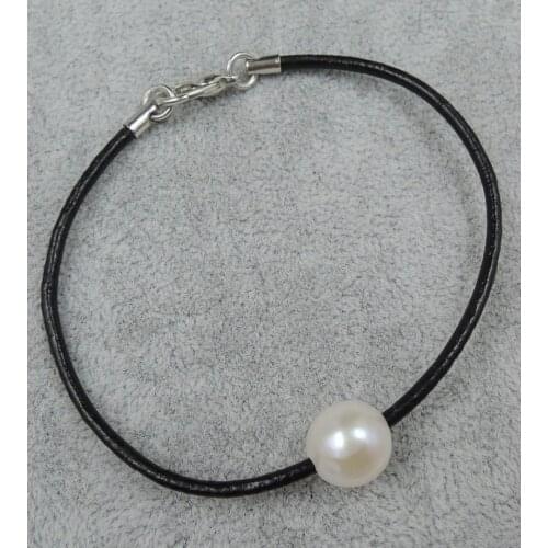 100% NATURE FRESHWATER PEARL Bracelet with leather rope