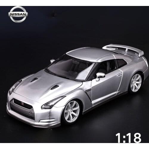 Bburago Diecast 1:18 Scale Nissan GTR R35 Ares Sports Car Simulation Alloy Car Model Collection Souvenir Gift Hot Toys