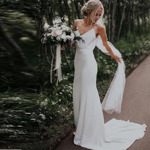 Beach Simple V-neck Wedding Dresses Sleeveless Spaghetti Straps Satin Boho Wedding Gowns Court Train White Ivory Bridal Dresses