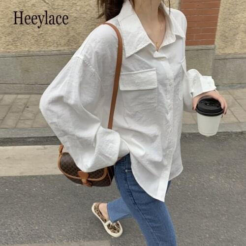 2021 New Spring Summer Two Pockets White Tops Oversize Casual Loose Shirts Long Sleeve Single Breasted Womens Blouses