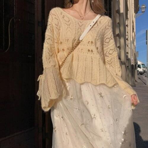 Autumn new Korean loose Pullover V-Neck long sleeve sweater lazy wind lace up hollowed out sweater women