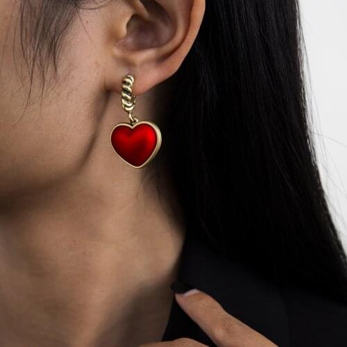 Retro Little Fragrant Red Love Stud Earrings Fashion Simple Flower-shaped Alloy Pendant Earrings Female Jewelry Accessories