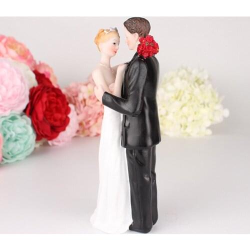 Bolafynia Wedding cake doll toy Resin Crafts Decoration Cake Top Decoration wedding Valentines Day gift