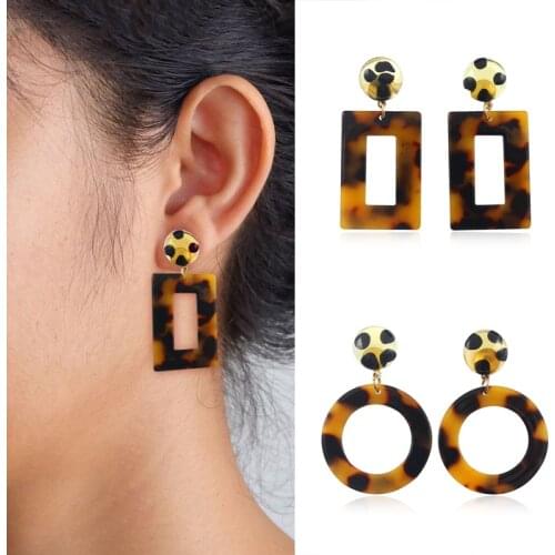 Geometric Leopard Acrylic Earrings 4 Brown Ivory Discs Simple Pendant Retro Earrings Fashion Party Chic Womens Ear Jewelry
