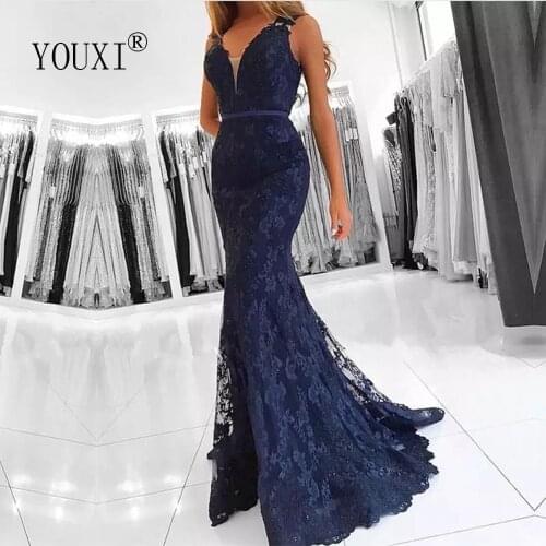 Plunging V-Neck Illusion Mermaid Evening Dress 2019 Lace Appliqued Robe De Soiree longue Formal Dress abiye gece elbisesi