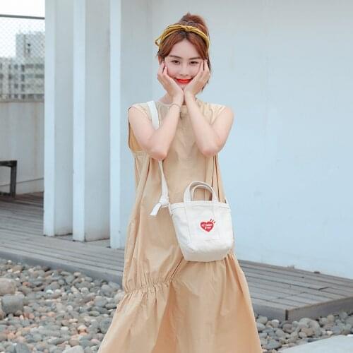 Fashion Korean Canvas Bag For Women 2020 Love Heart Embroidery Small Crossbody Bags Women Open Bucket Bag Shoulder Bag Bolsas