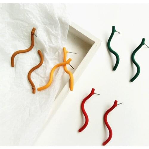 South Korean women earrings bending irregular shape earrings contracted geometric delicate earrings earrings for women