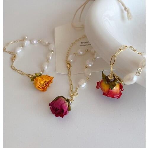 French Retro Real Dye Rose Charm Bracelets for Women Mixed Gold Chunky Link Chain Irregular Natural Freshwater Pearl Bracelet