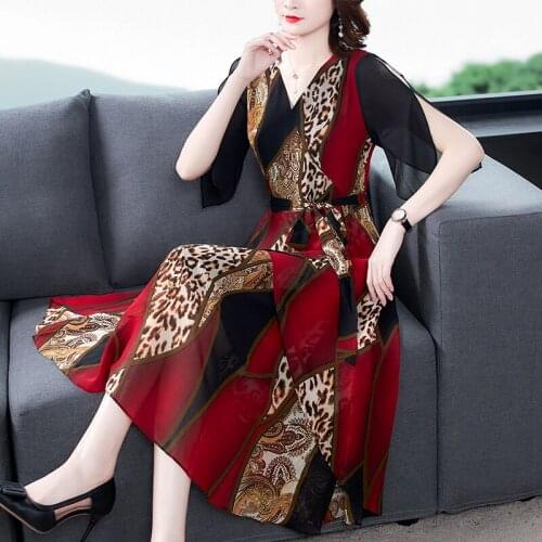 Chikichi 2020 Summer New Female French Leopard Print V-neck Short-sleeved Long Loose Mid-length Plus Size Dress for Women