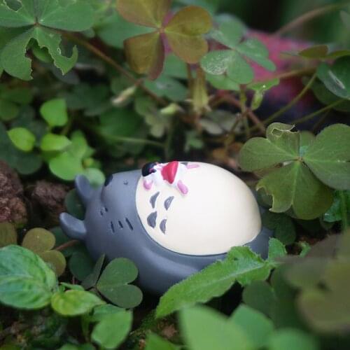 Totoro Fairy Miniature , Girl Sleep with Totoro , Miyazaki Ghibli Studio My Neighbour Totoro Figures Cartoon Resin Toys