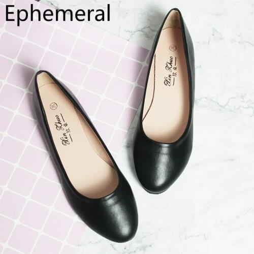 Ladies Microfiber Flats Soft Leather For Tender Feet Round Toe Max Size 13-3 Black And White Shoes American And European Style