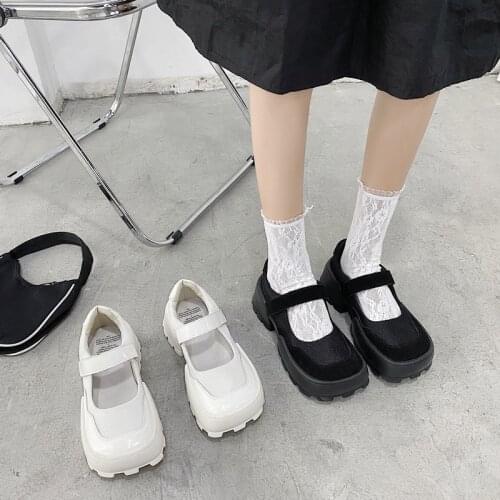Shoes Woman 2020 Modis Casual Female Sneakers Clogs Platform Square Toe All-Match Flats British Style New Summer Cute Creepers