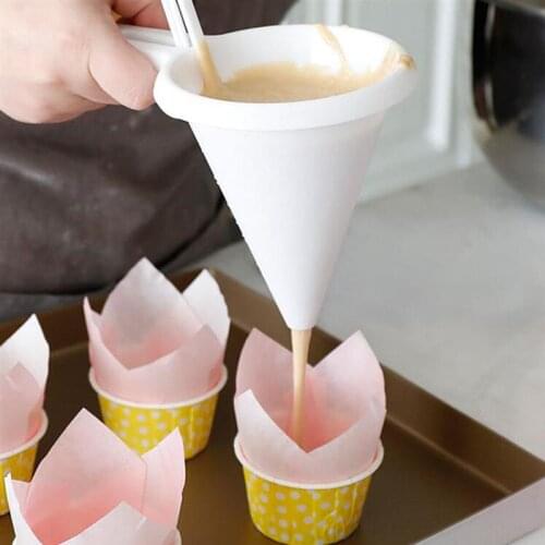 1PCS Chocolate Funnel Handheld Portable DIY Cake Decorating Tool Cream Dispenser for Batter Candy Kitchen Baking Tools