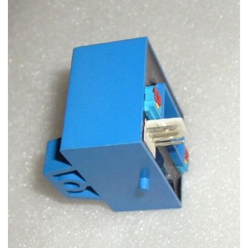 1pcs HAC677-S/SP44 CURRENT SENSOR Current Transducer HAC 677-S/SP44