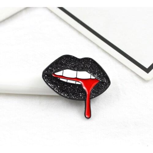Black lips teeth bite out red blood out of the brooch symbolizes the sexy maturity of women exudes charm to send friends