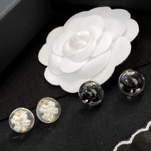Hot Brand Fashion Pearl Jewelry White Acrylic Black Round Camellia Flower Design Wedding Party Earrings