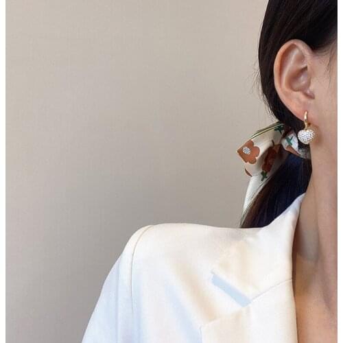 Fashion Micro Inlaid Zircon Rhinestone Earrings For Womens Gold Color Personalized Love Earrings Simple Earrings