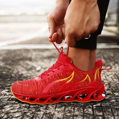 Oversize Outdoor Height Increase Men Shoes Sport Men Running Shoes Sports Shoes for Men Sneakers for Running Red Sneackers E-580