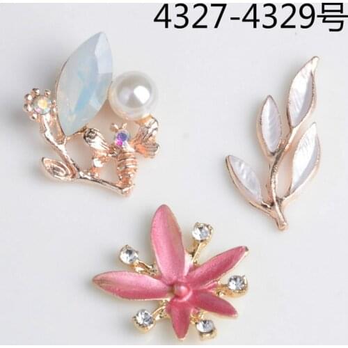 50pcs/lot Fashion Style Crystal Bee Enamel Flower Leaf Charms Pendants DIY Jewelry Findings Ornament Wedding Accessories Pendant
