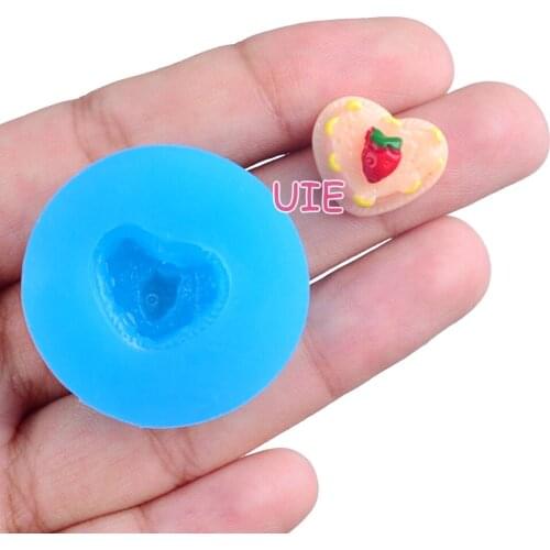 GYL591U 16.0mm X 13.4mm Heart-shaped Cake Silicone Mold Fondant Cake Decoration Candy Resin Clay Earrings Necklace Craft Soap