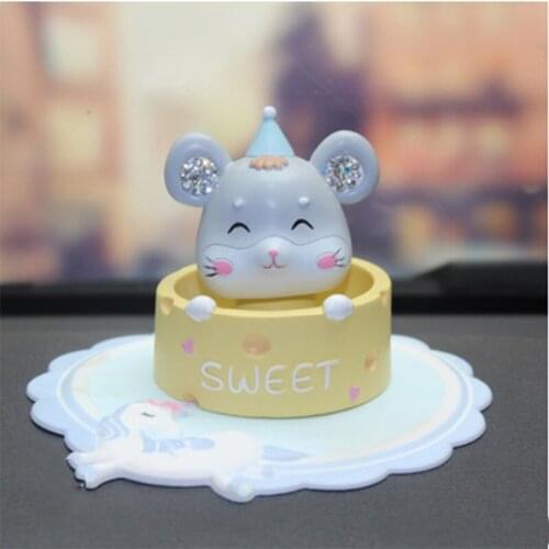 Creative New Product Car Decoration Cute Sweet Shaking Head Mouse Car Dashboard Ornament Car Mascot