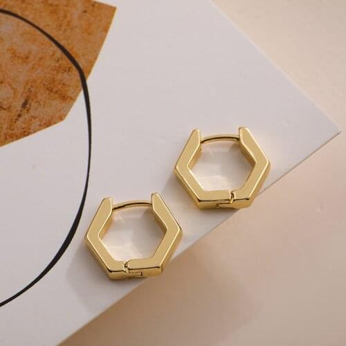 Simple Gold Metal Geometric Polygon Earrings for Women Punk Ear Buckle Small Hoop Earring Piercing Jewelry Gifts