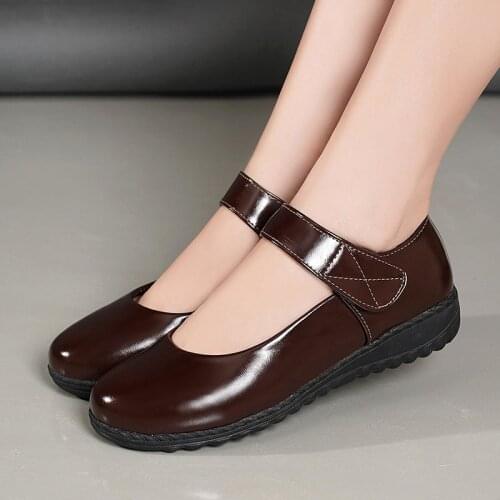 Sweet solid color black flat shoes spring shoes 2020 fashion classic leather flat shoes for women