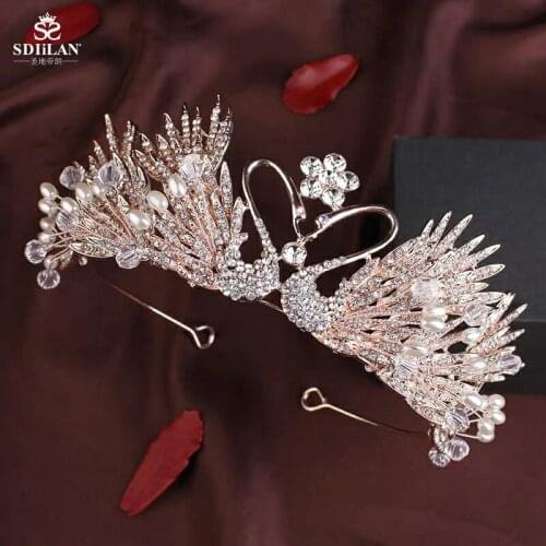 2020 new spot Korean bridal wedding dress accessories wedding tiara pearl swan catwalk show queen crown