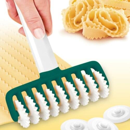 Noodles Cutter Kitchen Tool Multi Function Roller Dockers Dough Cutter Plastic Noodle Knife Pasta Instant Noodles Maker