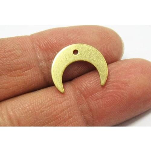 Brass crescent charm 16x13.5mm Raw brass quarter moon pendant R630