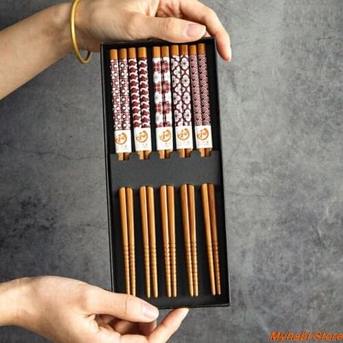 5pairs/set Japanese Natural Wood Chopsticks Reusable Handmade Bamboo Sushi Food Eating Tool Chopsticks Set Home Tableware Gifts