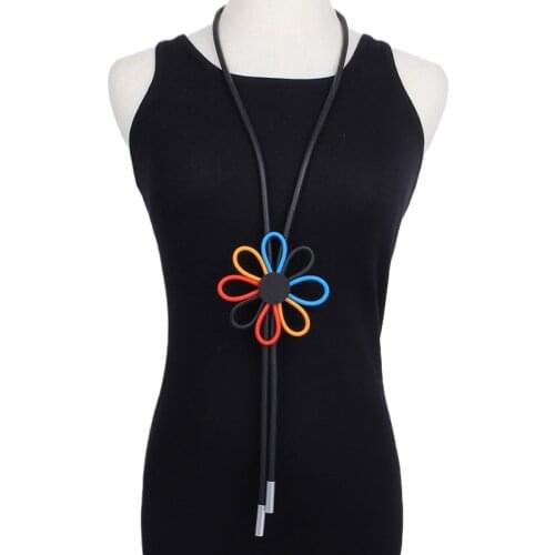 YD&YDBZ Rainbow Color Flower Pendant Necklace For Women Bohemia Body Flower Jewelry Statement Neck Necklace Natural Decoration