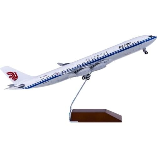 1:200 KLM Royal Dutch Airlines 787-9 ABS Airplane Plane With Base Aircraft Plane For Collectible Toy Souvenir Display