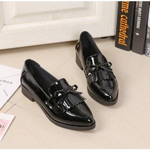 Brand Shoes Woman Casual Tassel Bow Pointed Toe Black Oxford Shoes for Women Flats Comfortable Slip on Women Shoes