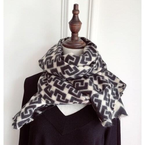 2020 Women Geometric Maze Fringe Cashmere Shawl Scarf Lady Winter High Quality Thick Wrap Pashmina Poncho Hijab Foulard 180*60Cm